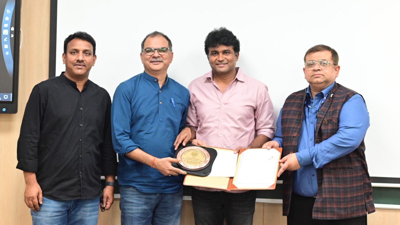 Dr. Ramunaidu Randhi (IIT Hyderabad Alumnus) Honoured with Best Faculty Award 2025 by IIPE Visakhapatnam