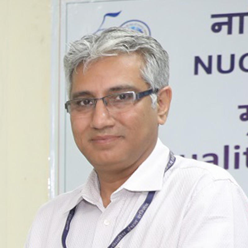 Dr. Komal Kapoor
